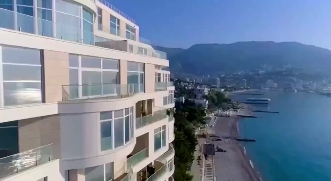Sky Plaza